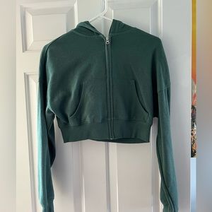 Super cute green cropped zip up